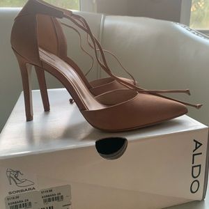Aldo Sorbara tie heels